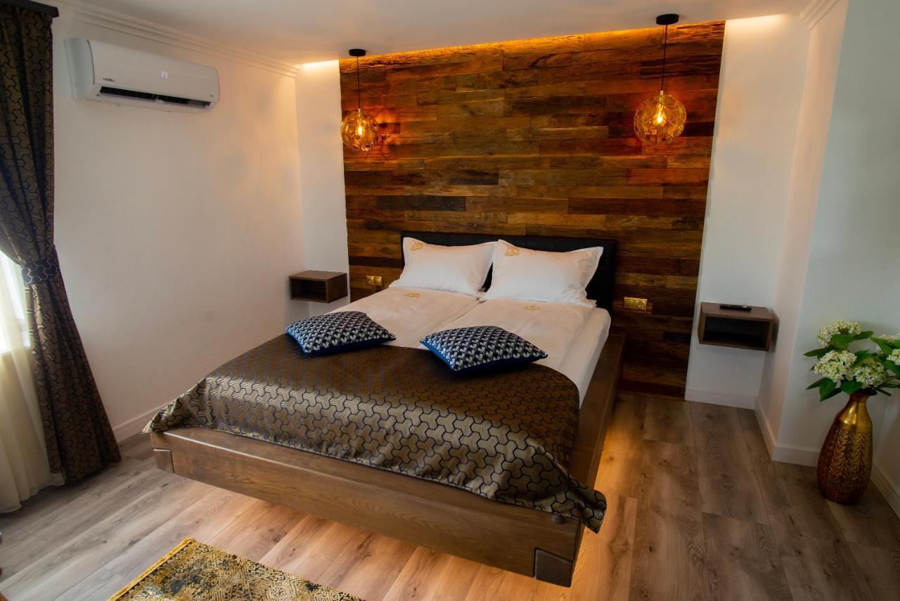Kotyogo Panzio Bed and Breakfast Lupeni  Exteriör bild